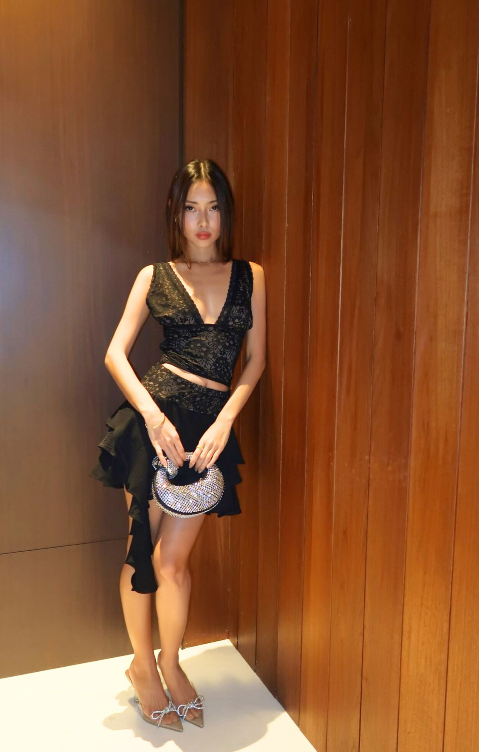 1ee9d021-45ef-4665-9bcb-ee75f473c1d3